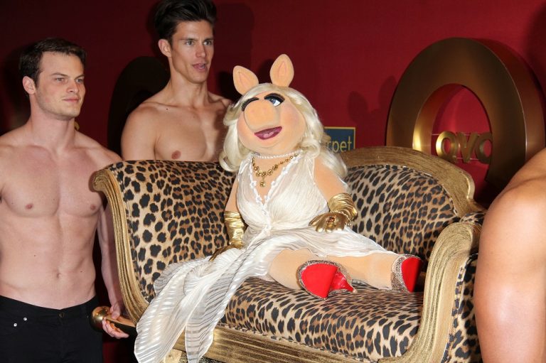 10 Famous Pigs in Movies Everybody Loves