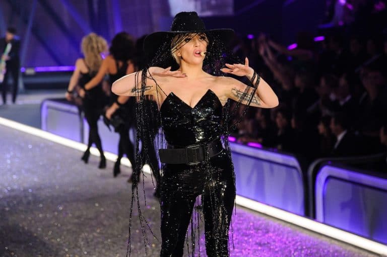 20 of the Most Popular Female Singers of All Time