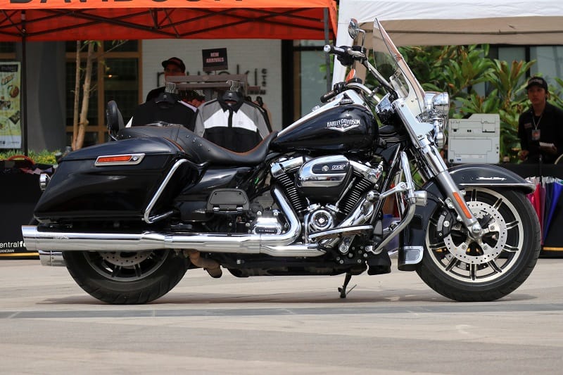 2012-Harley-Davidson-FLHR-Road-King