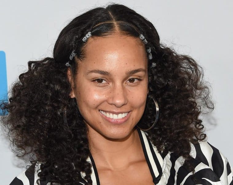 25 Celebrities Without Makeup