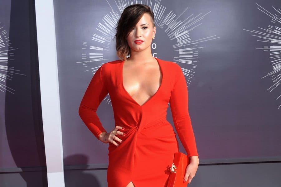 27 Most Famous Non-Binary Celebrities