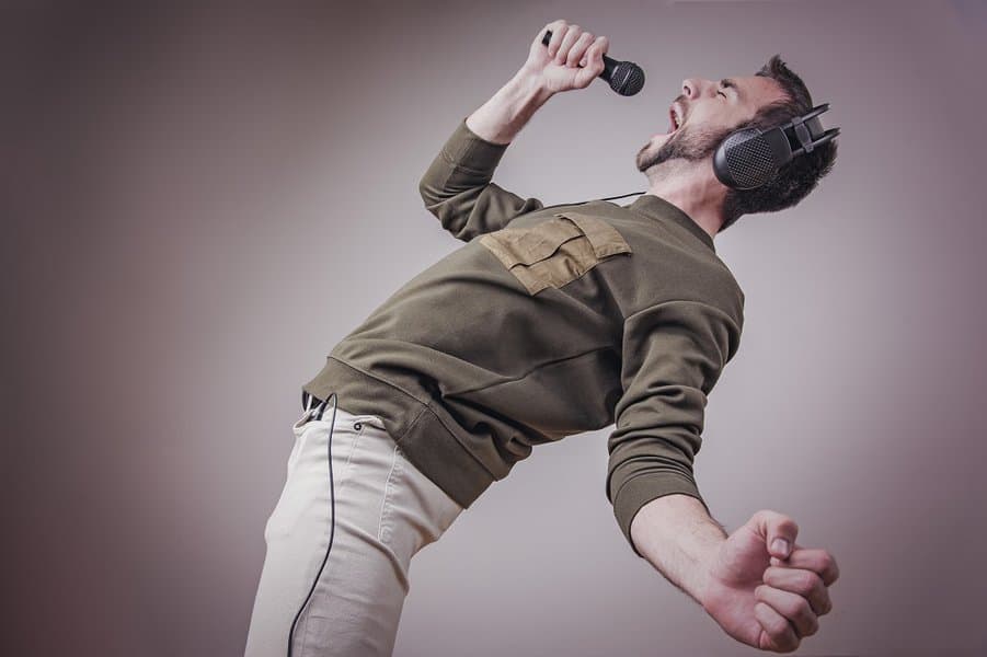 30 Stupid Song Lyrics That Will Have You Cracking Up