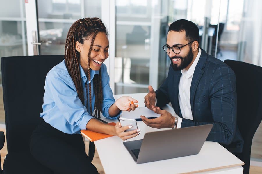 34 Funny Out of Office Messages