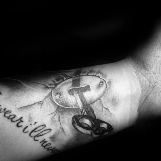 3d Lock In Keyhole Guys Wrist Tattoo With Stone Design