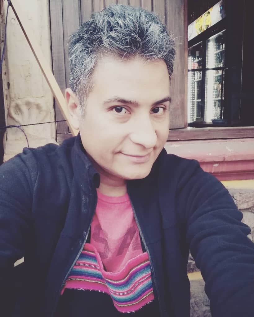 A Shaggy Gray Hair For Young Men