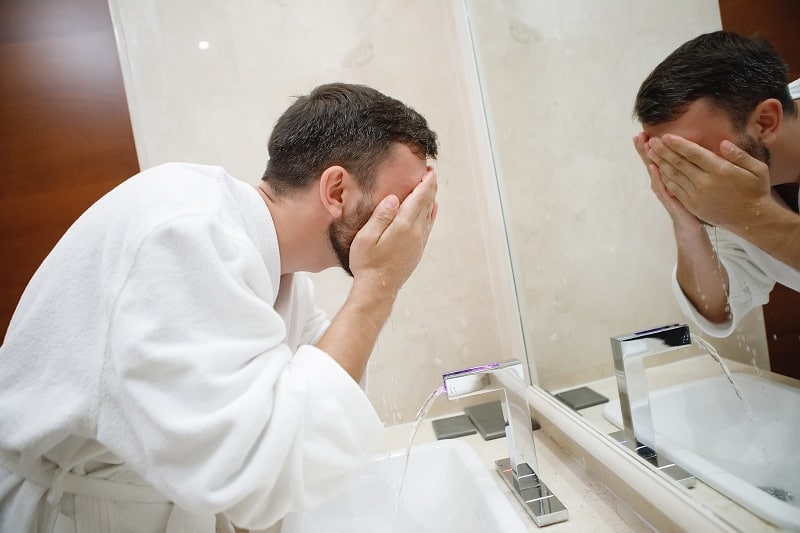 Anti-Conditioner-How-To-Get-Flake-Free-Beard-Dandruff-101