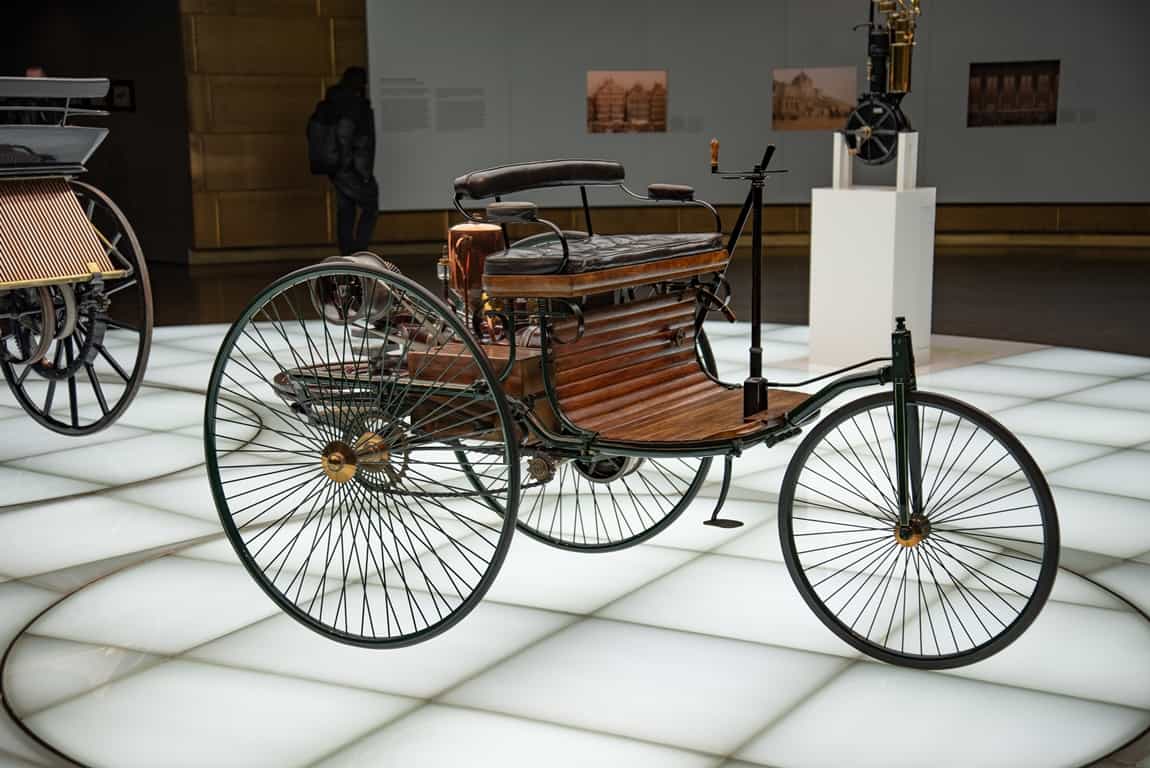 Automobile (1886)