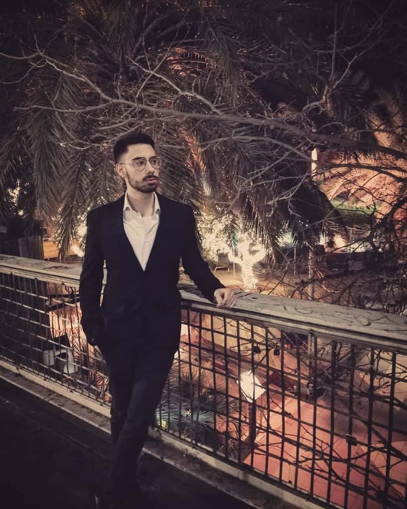 Man Wearing Aviator Glasses