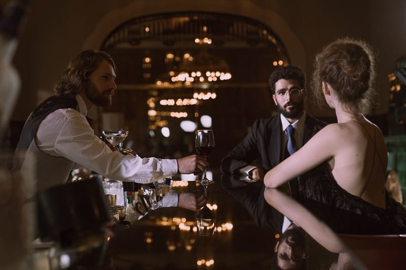 Be-a-gentleman-and-have-manners-Every-Man-Must-Know-To-Get-A-Girl-To-Like-You