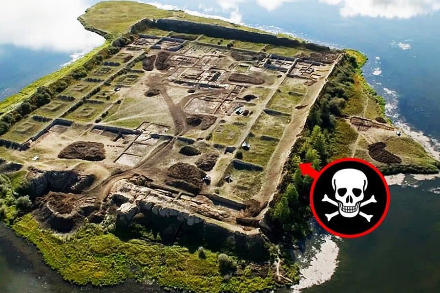 Black Dolphin Prison, Russia