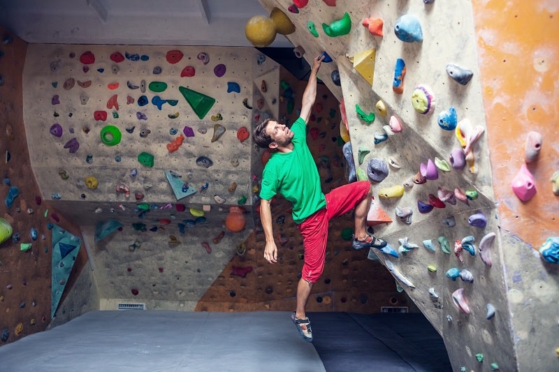 Bouldering-Best-Outdoor-Hobby-For-Men