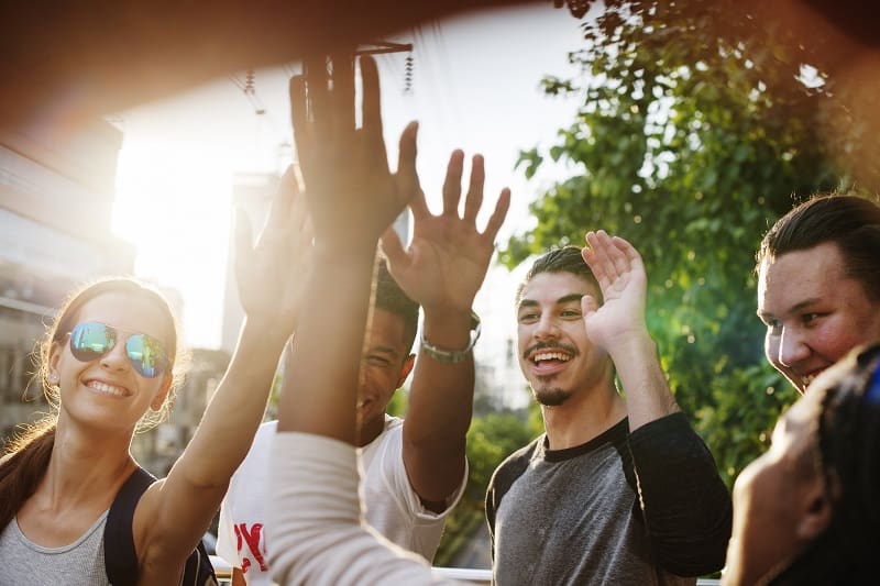 Build-meaningful-friendships