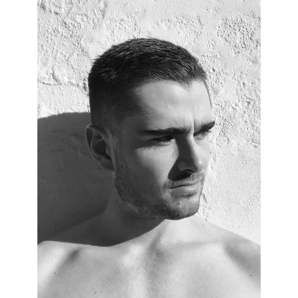 Buzz Cuts for Men With Wavy Hair seanvannoordwyk
