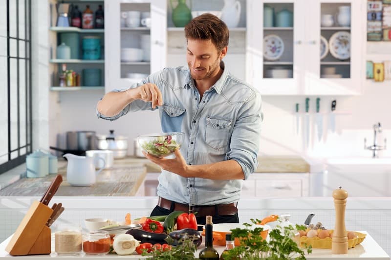 Cooking-Best-Hobbies-For-Men-In-Their-20s