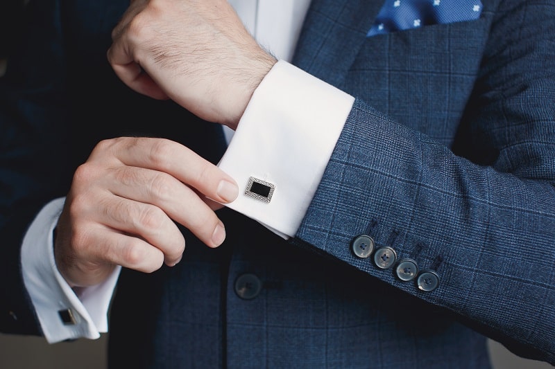 Cufflinks-Tuxedo-vs.-Suit