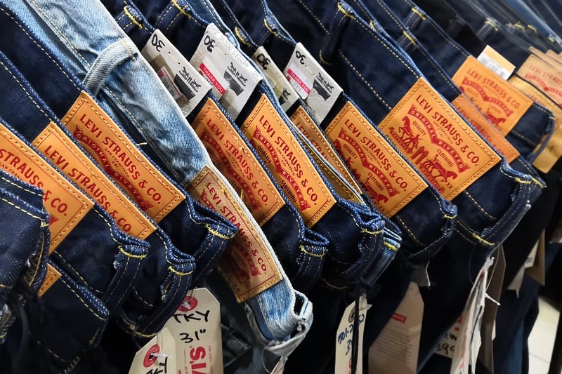 Difference-Between-levi's 511 vs. levi's 513
