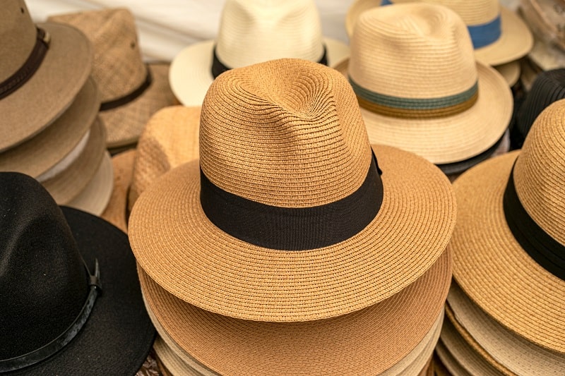 Differences-Between-a-Panama-Hat-and-a-Fedora