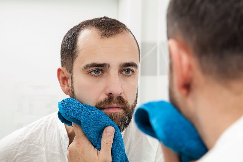 Drying-How-To-Get-Flake-Free-Beard-Dandruff-101
