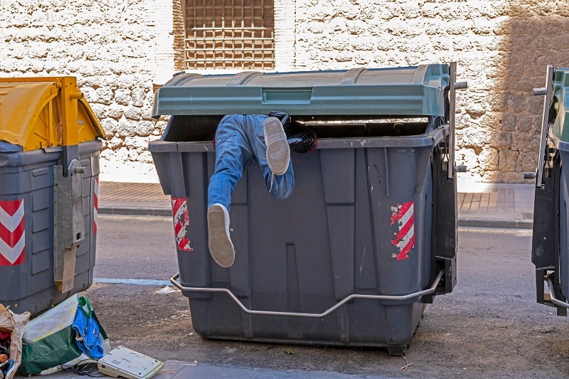 Dumpster-Diving-Sweet-Side-Hustles-for-Men