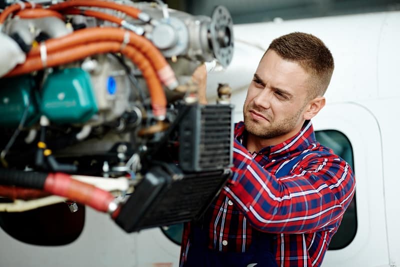 Engine-Repair-Best-Hobbies-For-Men-In-Their-20s