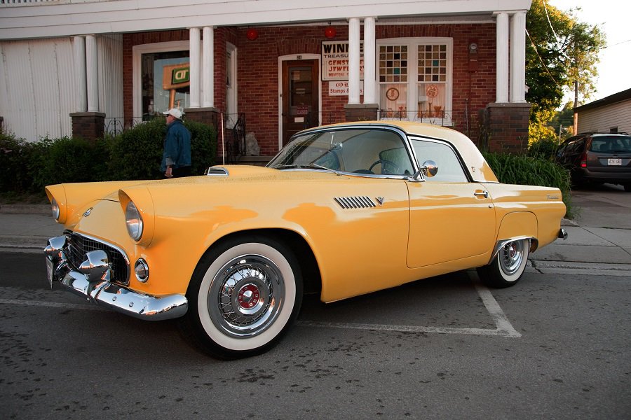 Ford Thunderbird