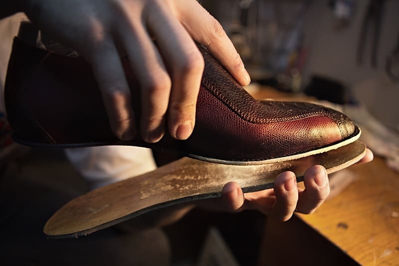 Formality-Of-Leather-Sole-vs.-Rubber-Sole