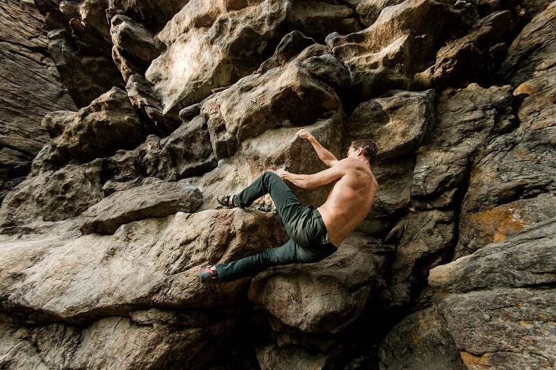Free-Solo-Rock-Climbing-Dangerous-Sport-In-The-World