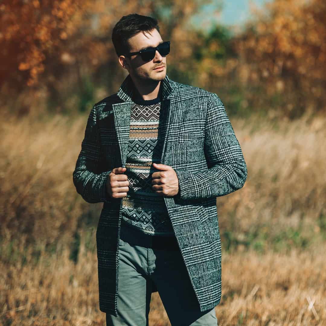 A,HandsHerringbone-Chesterfield-Coatome,Man,In,Countryside.,Autumn,Fashion,For,Men.,Freedom,