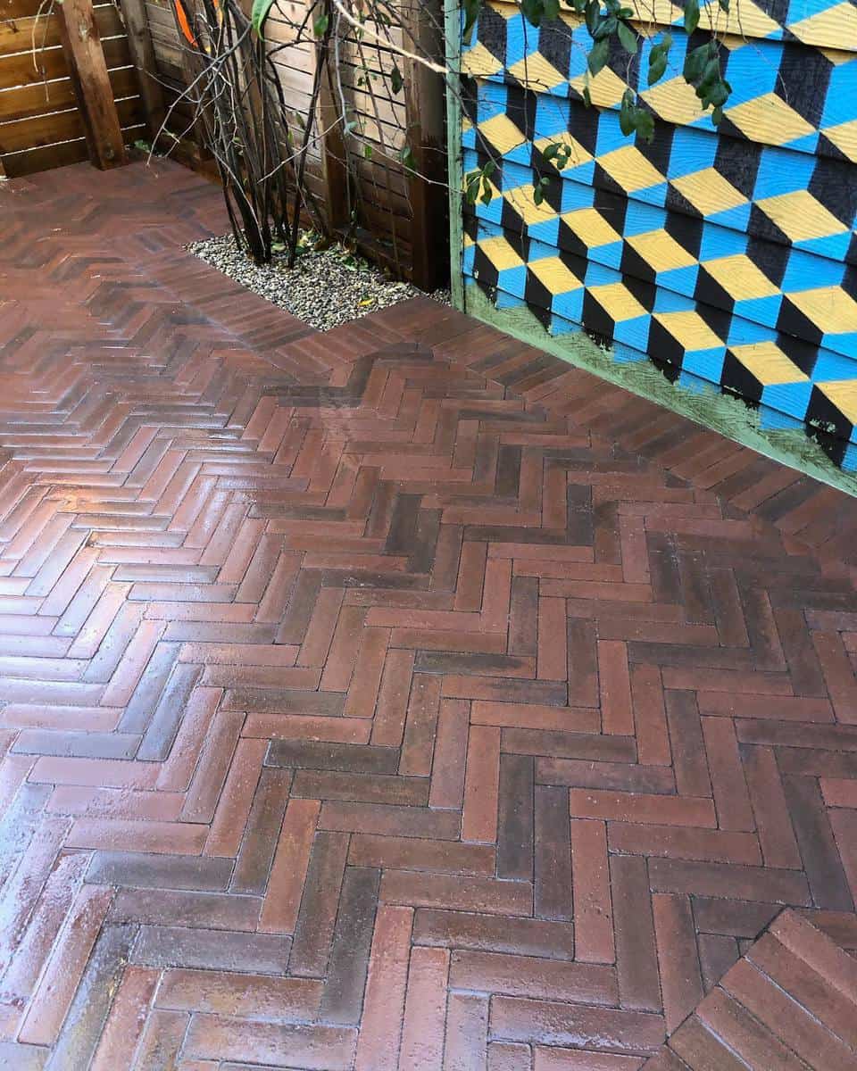 Herringbone pattern