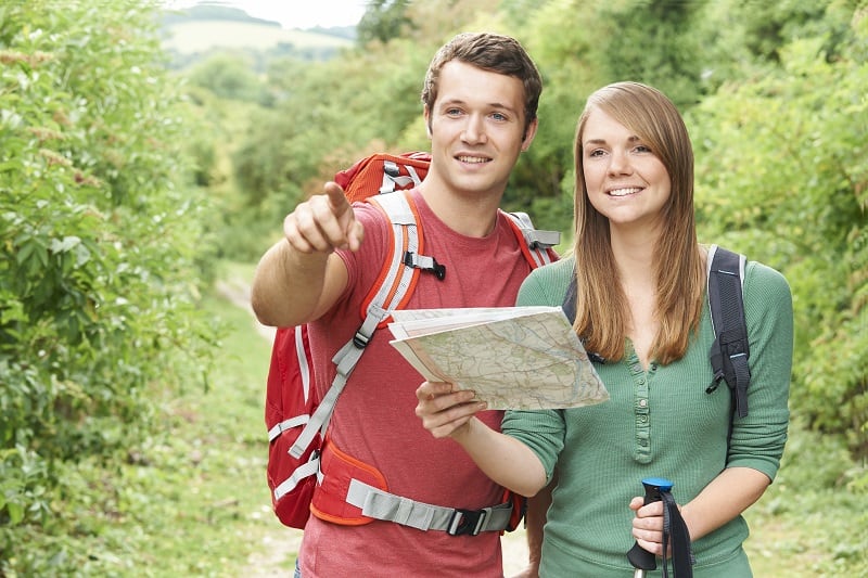 Hiking-Best-Hobbies-For-Couples