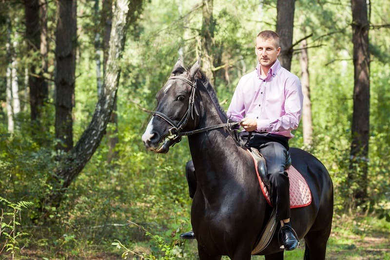 Horseback-Riding-Best-Outdoor-Hobby-For-Men