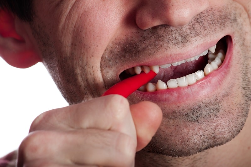 Hot-Pepper-Eating-Extreme-Hobbies-Every-Man-Should-Try