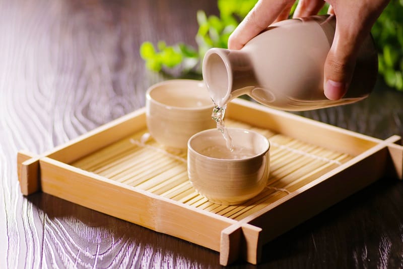 How-do-I-drink-sake