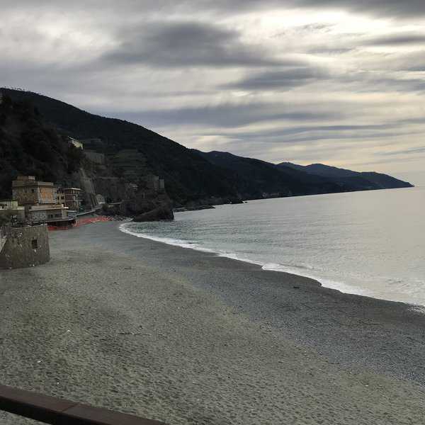  Monterosso al Mare Beach