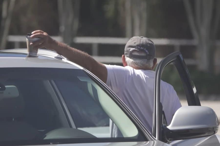 Item on the Car Roof Prank