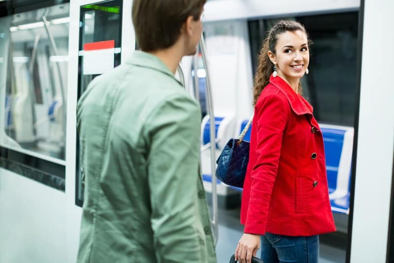 Keep-It-Cool-Way-To-Approach-Women-In-The-Real-World