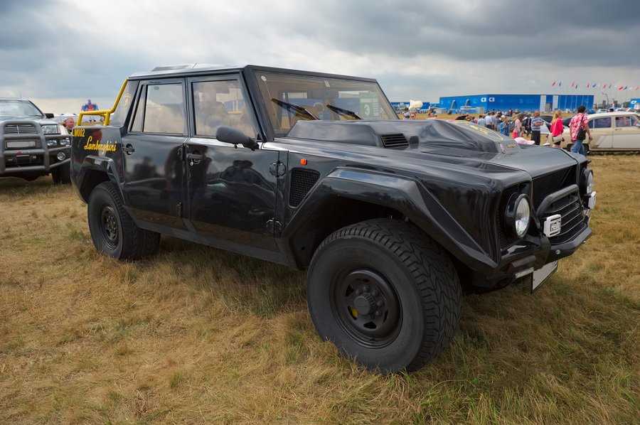 Lamborghini LM002