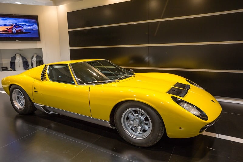 Lamborghini-Miura-SV