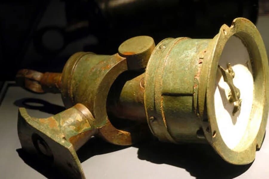 Logometer from Titanic wreckage