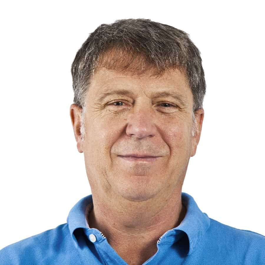 Messy Caesar Haircut For Older Guys