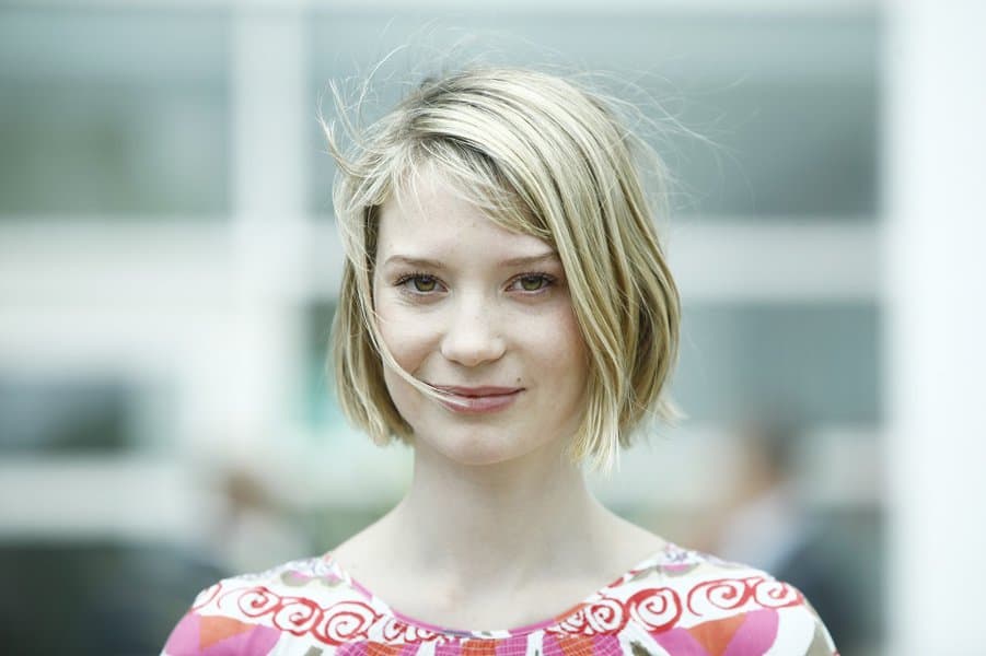 Mia Wasikowska