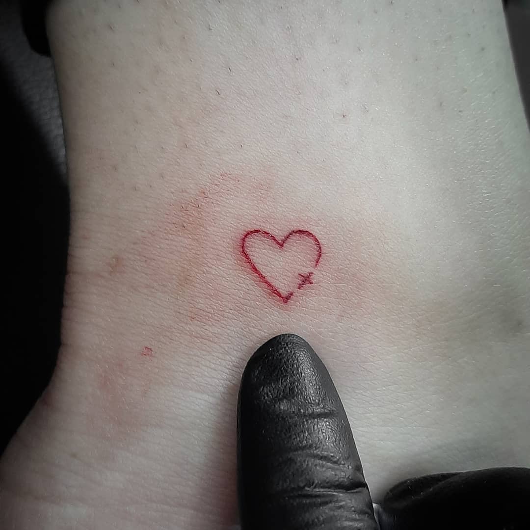 Simple Micro Tattoos -zahi.ink