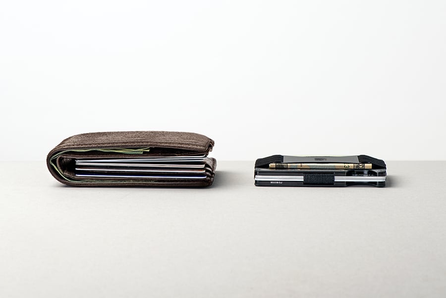Traditional vs. Minimalist Wallet Comparison