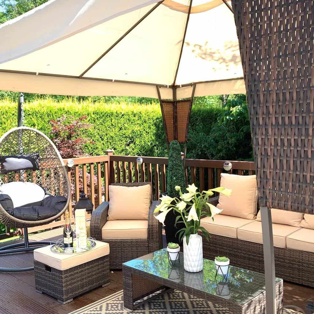 outdoor deck sun shade wicker furniture