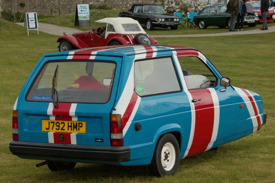 Reliant Robin