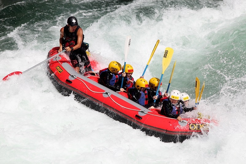 River Rafting Guide - Outdoor Jobs For Outdoorsmen