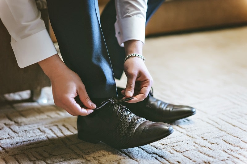 Shoes-Tuxedo-vs.-Suit