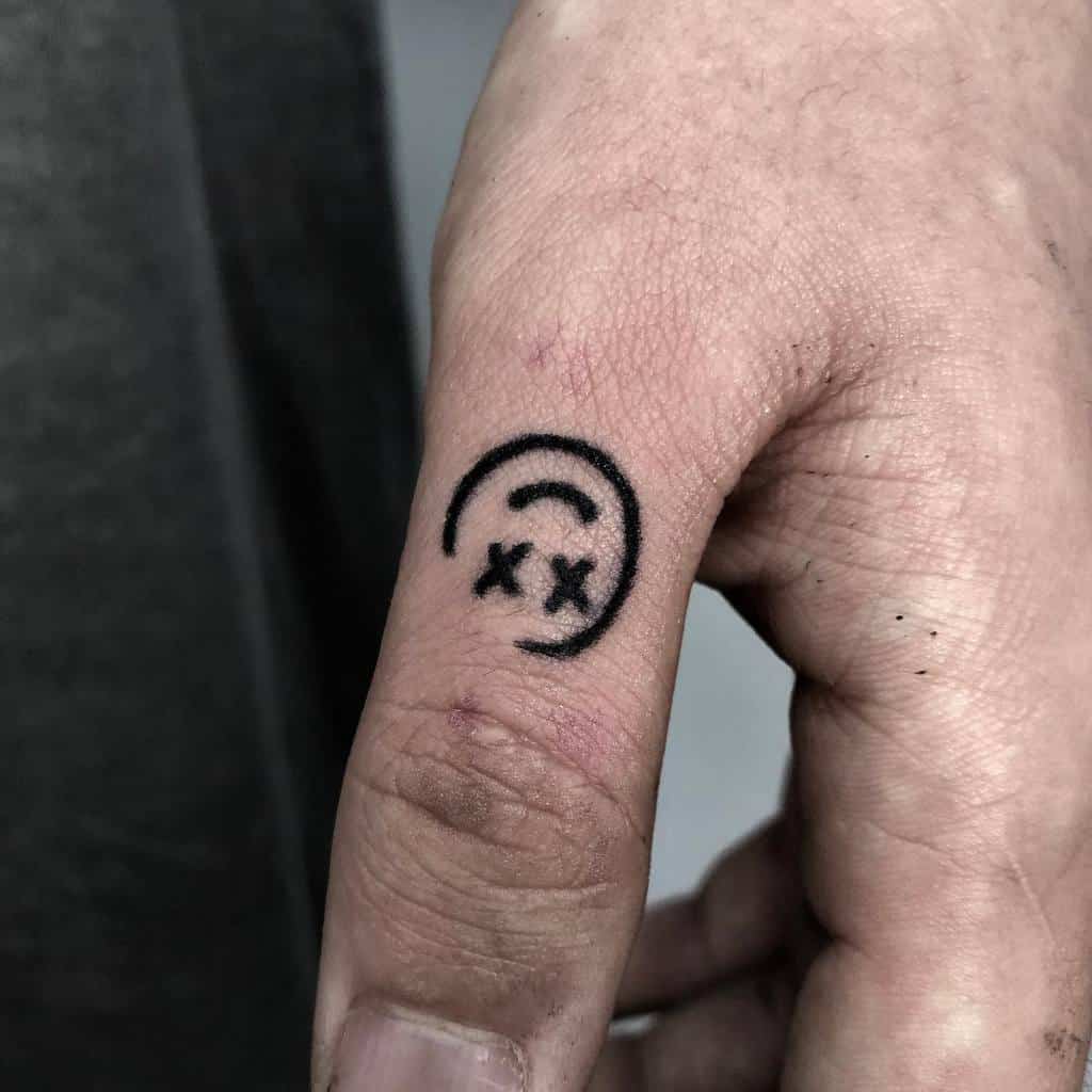 Simple Finger Tattoo for Men jinjin_black__