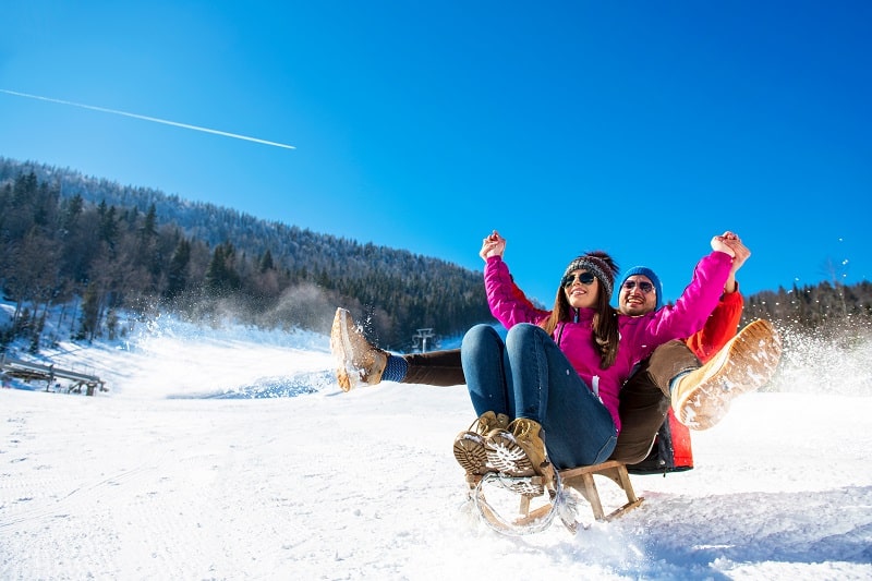 Snowboarding-Best-Hobbies-For-Couples