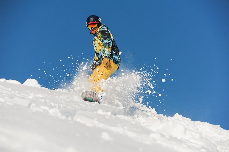 Snowboarding-Best-Hobby-For-Men-In-Their-30s